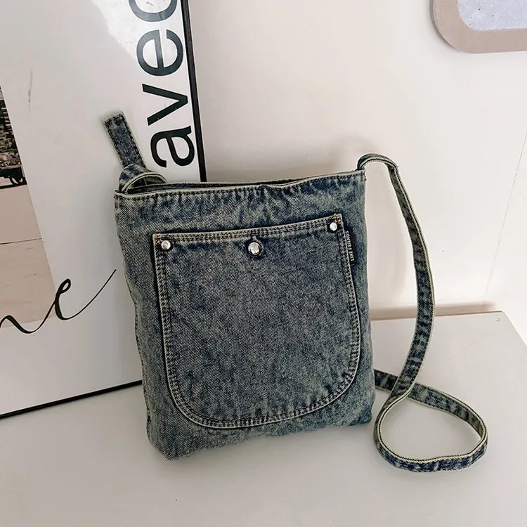 Tas Selempang Wanita Bahan PU Sintetis Tekstur Halus Grosir