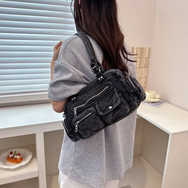 Tas Selempang Wanita Bahan PU Sintetis Tekstur Halus Grosir