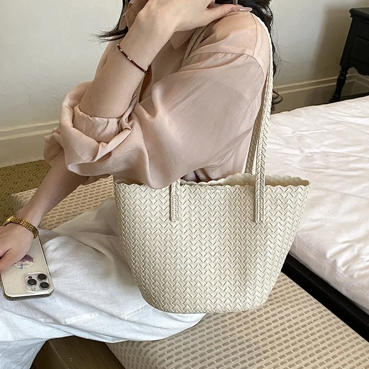Tas Selempang Wanita Bahan PU Sintetis Tekstur Anyam Warna Hitam Grosir Import