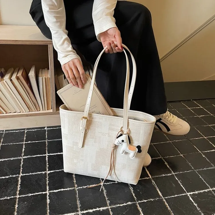 Tas Selempang Wanita Bahan PU Sintetis Tekstur Halus Grosir