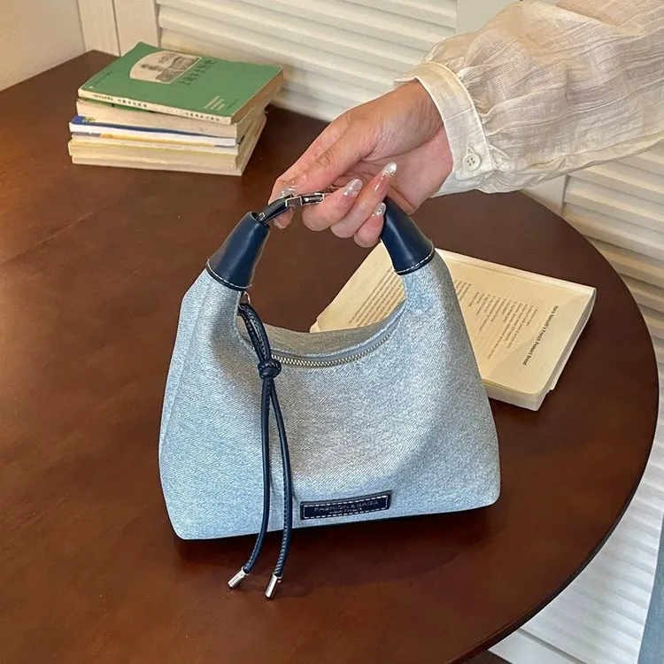 Tas Ransel Wanita Bahan PU Sintetis Resleting Dengan Gantungan Grosir Import