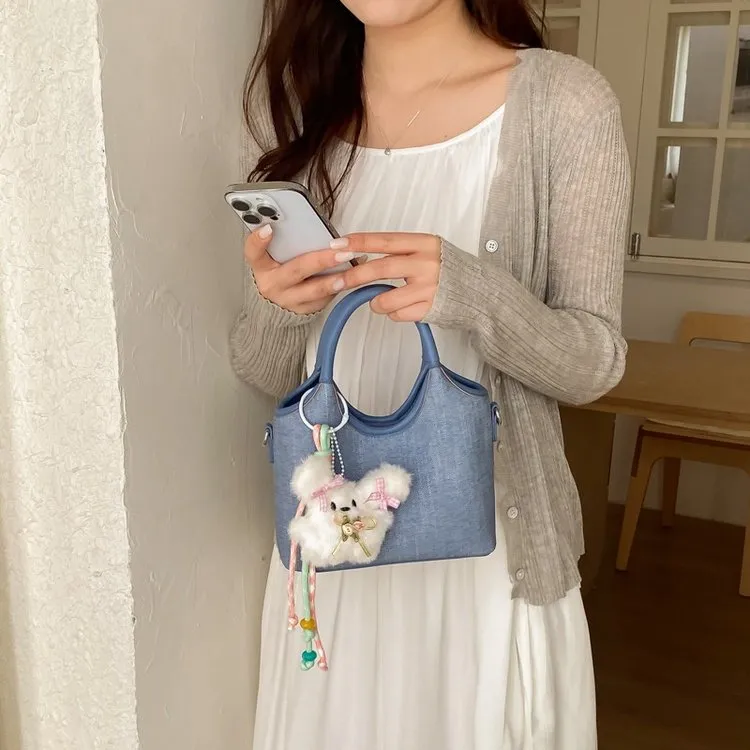 Tas Selempang Wanita Bahan PU Sintetis Polos Warna Hitam Resleting Grosir Import