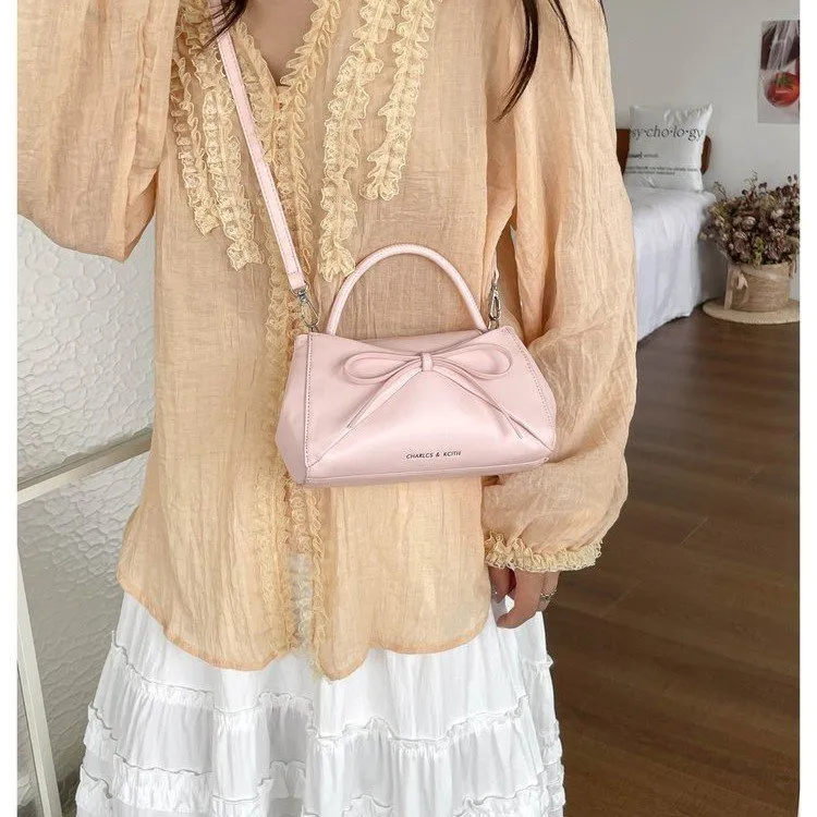 Tas Selempang Wanita Bahan PU Sintetis Polos Warna Hitam Tali Rantai Grosir Import