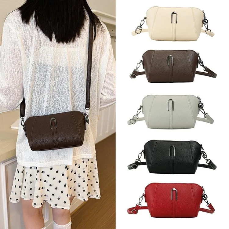 Tas Selempang Wanita Bahan PU Sintetis Polos Warna Hitam Tali Rantai Grosir Import