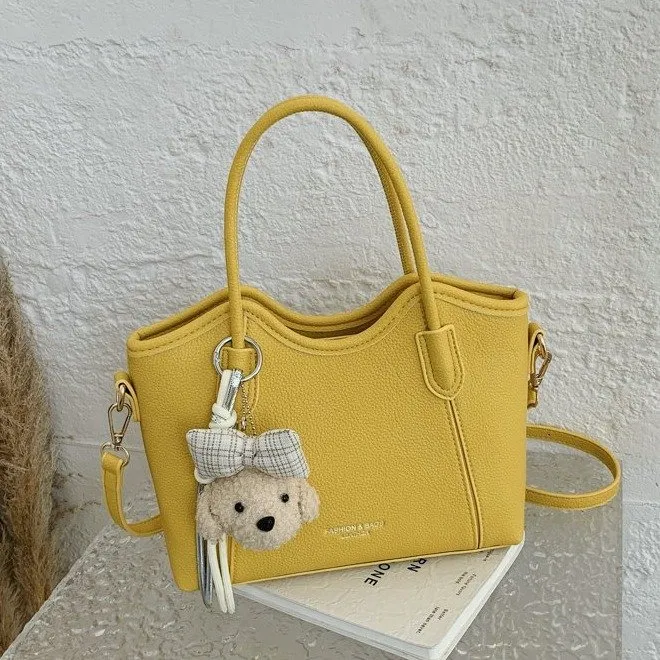 Tas Selempang Wanita Bahan PU Sintetis Tekstur Halus Grosir