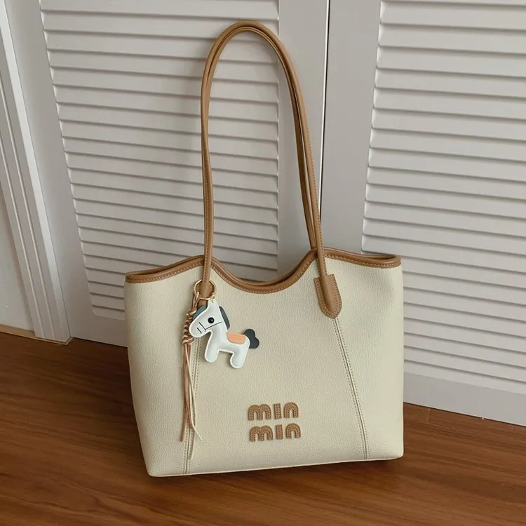 Tas Selempang Wanita Bahan PU Sintetis Tekstur Halus Grosir