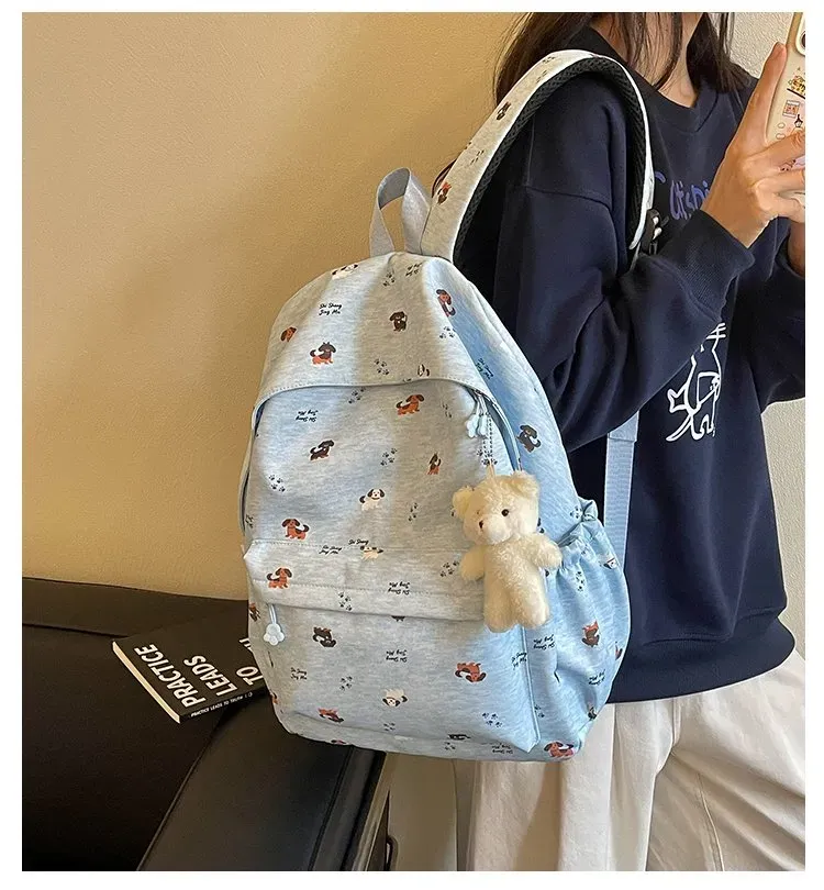 Tas Ransel Wanita Bahan Kain Motif Print Warna Biru Bentuk Kotak Tali Lebar Dengan Gantungan