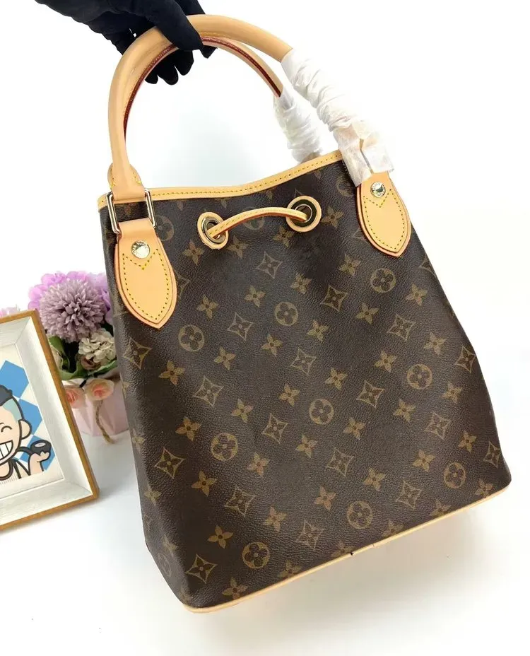Tas Bucket Wanita Bahan PU Sintetis Motif Print Bentuk Bucket Tali Panjang untuk Kerja Grosir