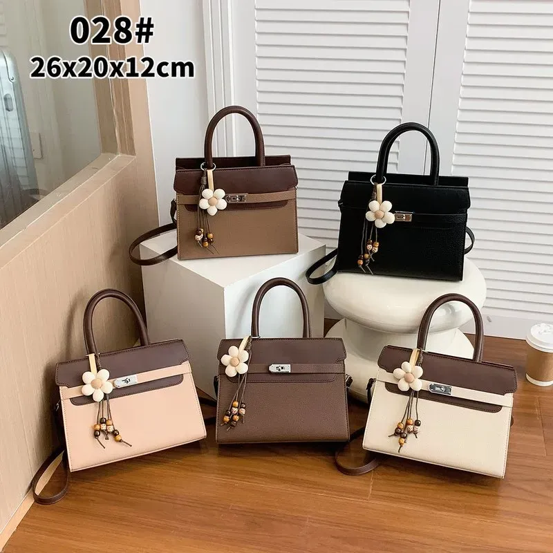Tas Selempang Wanita Bahan PU Sintetis Polos Warna Hitam Bentuk Kotak Tali Resleting Grosir