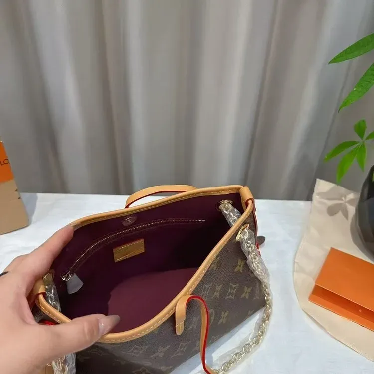 Tas Selempang Wanita Bahan PU Sintetis Motif Print Bentuk Kotak Tali Lebar untuk Toko Online