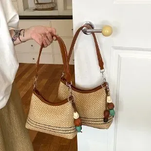 Tas Selempang Wanita Bahan PU Sintetis Polos Bentuk Kotak Tali Lebar Grosir Import