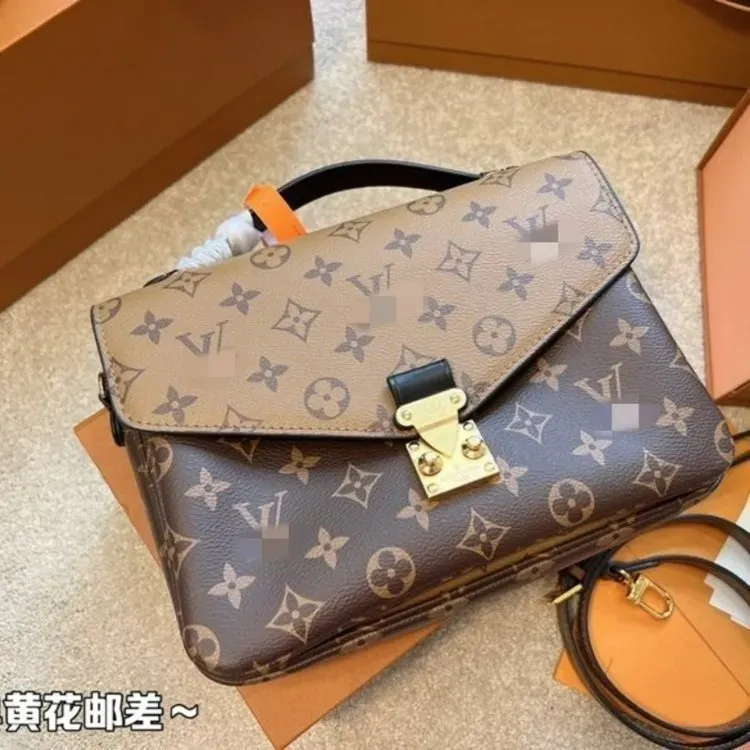 Tas Selempang Wanita Bahan PU Sintetis Motif Print Bentuk Kotak Tali Panjang Motif Monogram