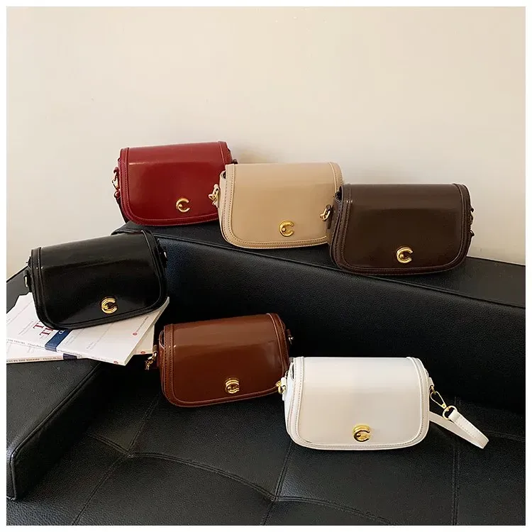 Tas Selempang Wanita Bahan PU Sintetis Polos Warna Hitam Bentuk Kotak Tali Stok Grosir