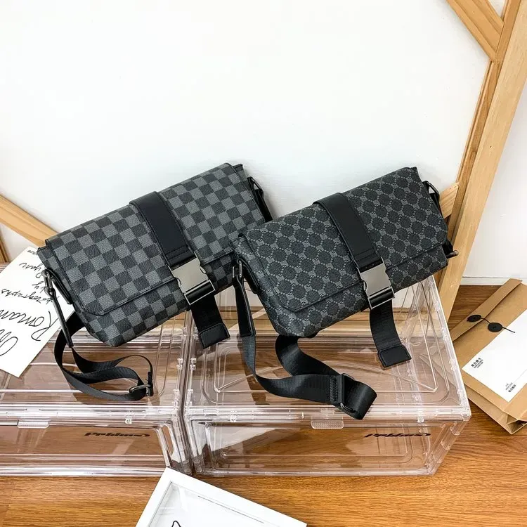 Tas Selempang Pria Bahan Kain Motif Polkadot Warna Hitam Bentuk Kotak Tali Grosir Import