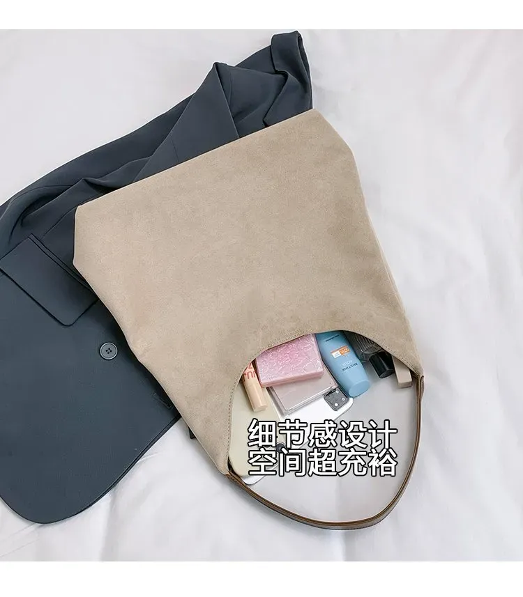 Tas Selempang Wanita Bahan PU Sintetis Polos Bentuk Kotak Tali Lebar Resleting Katalog Grosir