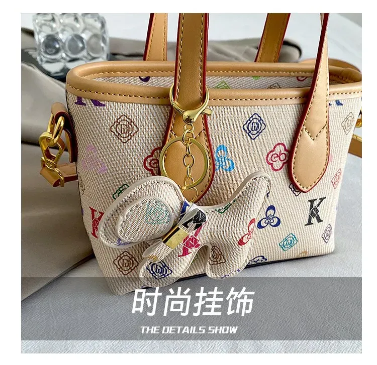 Tas Selempang Wanita Bahan PU Sintetis Motif Print Bentuk Kotak Tali Panjang Dengan Gantungan