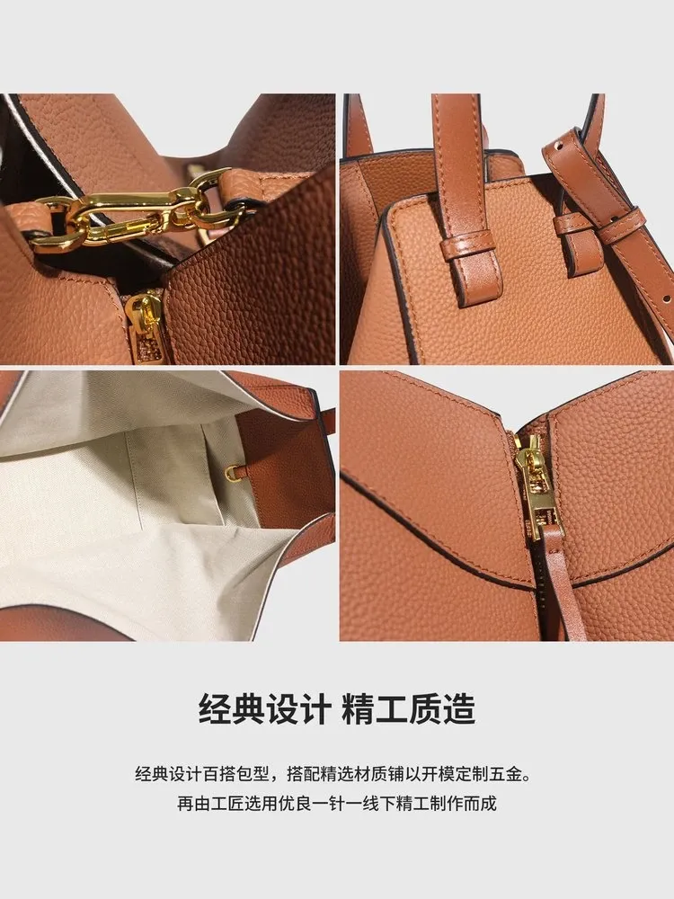 Tas Selempang Wanita Bahan PU Sintetis Polos Bentuk Kotak Tali Lebar Resleting Warna Cokelat