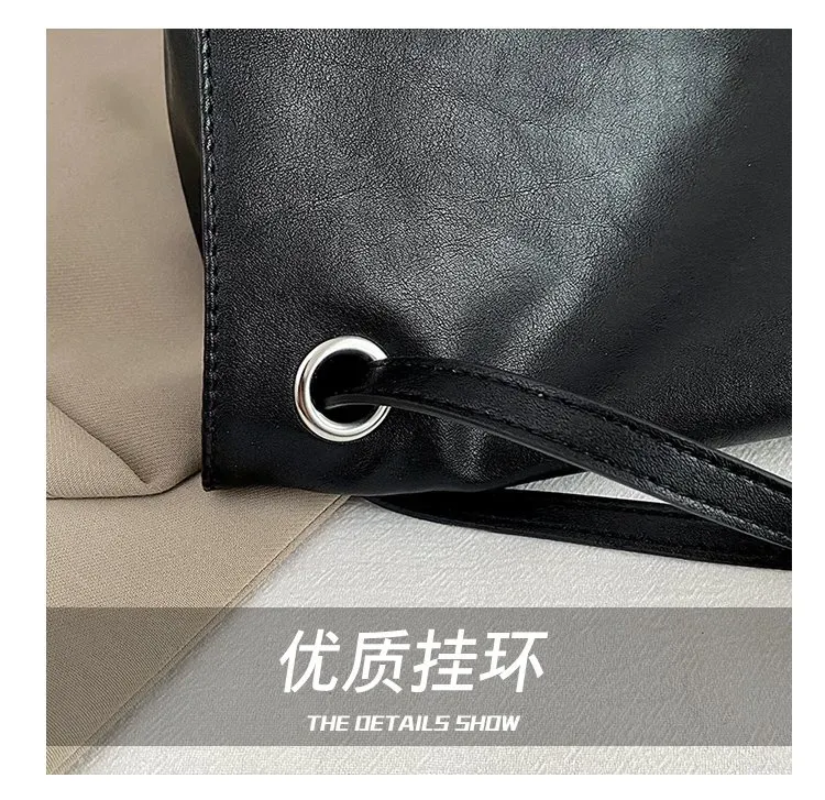 Tas Ransel Wanita Bahan PU Sintetis Polos Warna Hitam Bentuk Kotak Tali Panjang Grosir Import