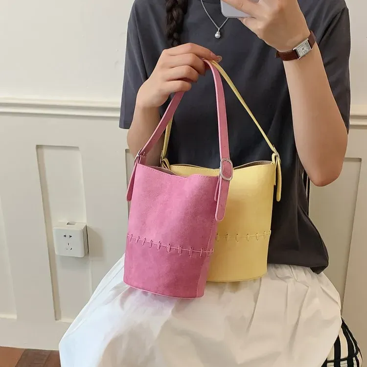 Tas Bucket Wanita Bahan PU Sintetis Polos Warna Pink Bentuk Bucket Tali Panjang Grosir Import