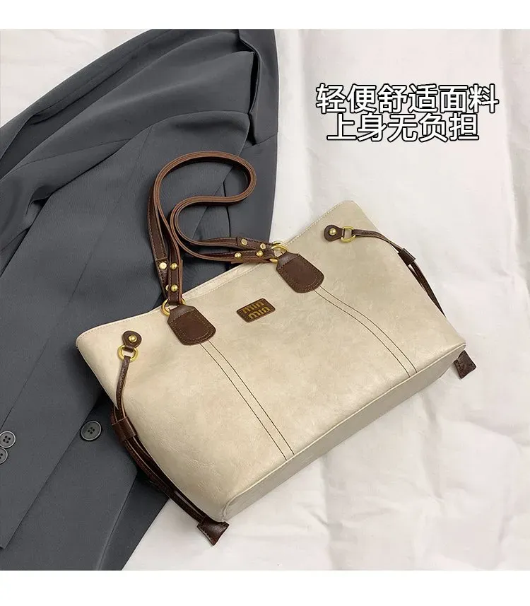 Tas Selempang Wanita Bahan PU Sintetis Polos Bentuk Kotak Tali Panjang Resleting untuk Reseller