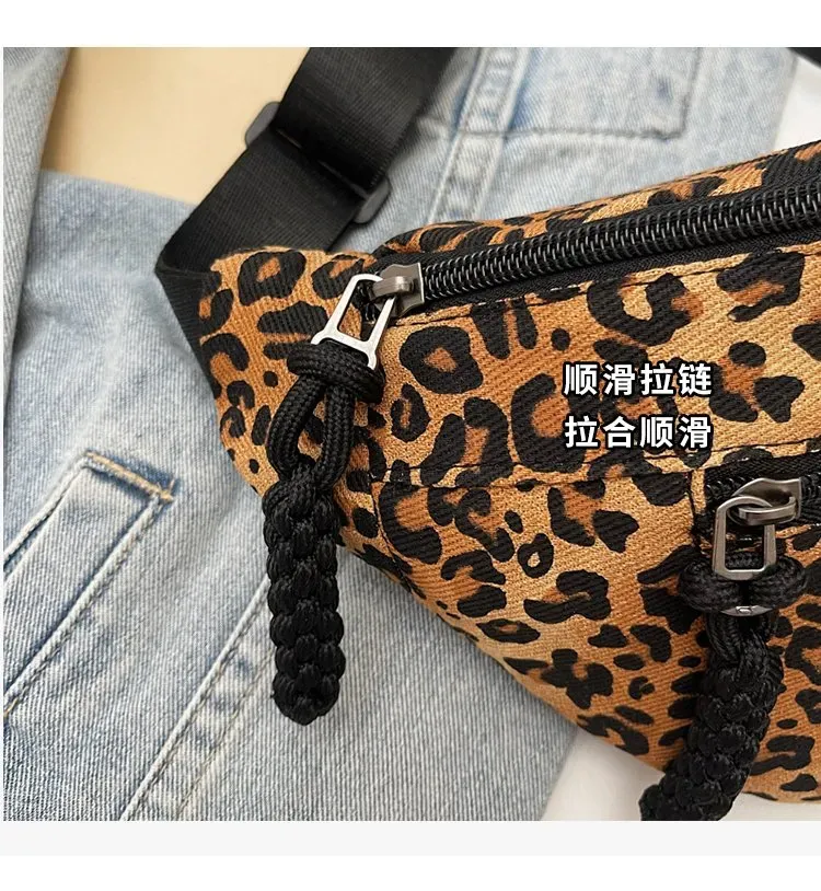 Tas Selempang Wanita Bahan Nylon Motif Print Bentuk Kotak Tali Lebar Resleting untuk Jualan