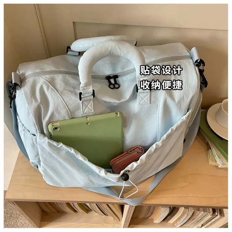 Tas Selempang Wanita Bahan Nylon Polos Warna Biru Bentuk Kotak Tali Panjang untuk Travel