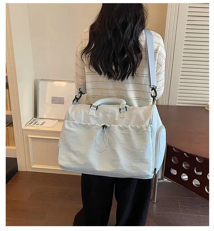Tas Selempang Wanita Bahan Nylon Polos Warna Biru Bentuk Kotak Tali Panjang untuk Travel