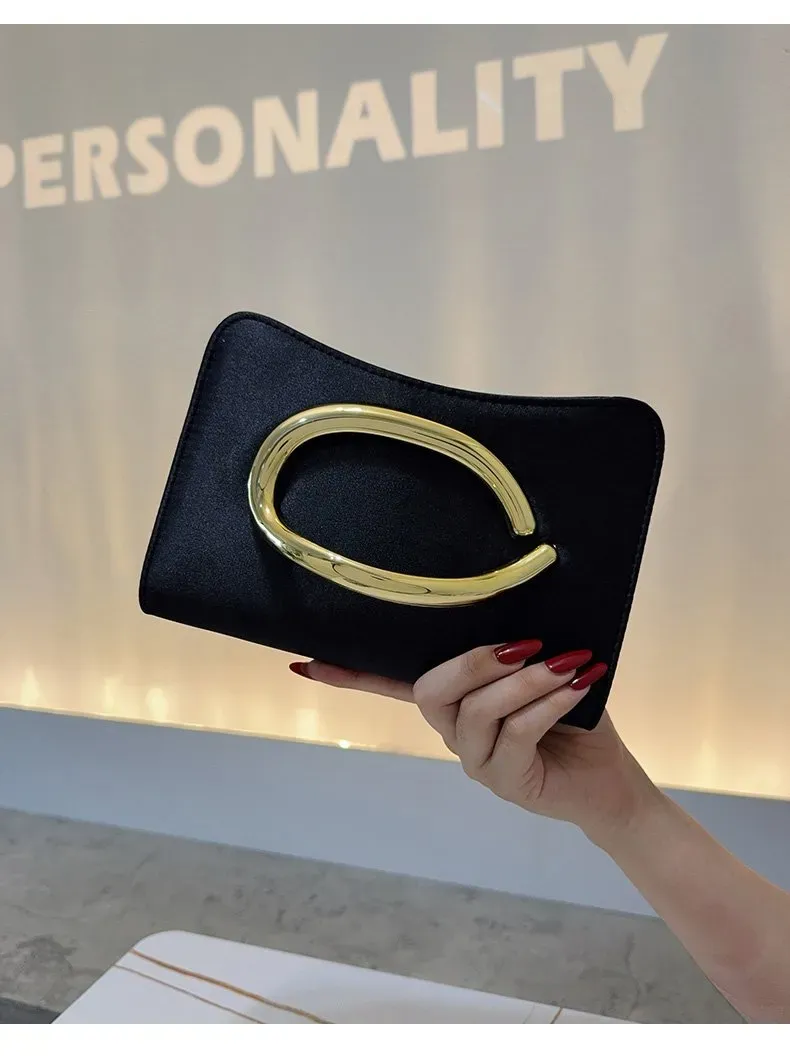 Tas Selempang Wanita Bahan PU Sintetis Motif Print Warna Hitam Bentuk Kotak Grosir Import
