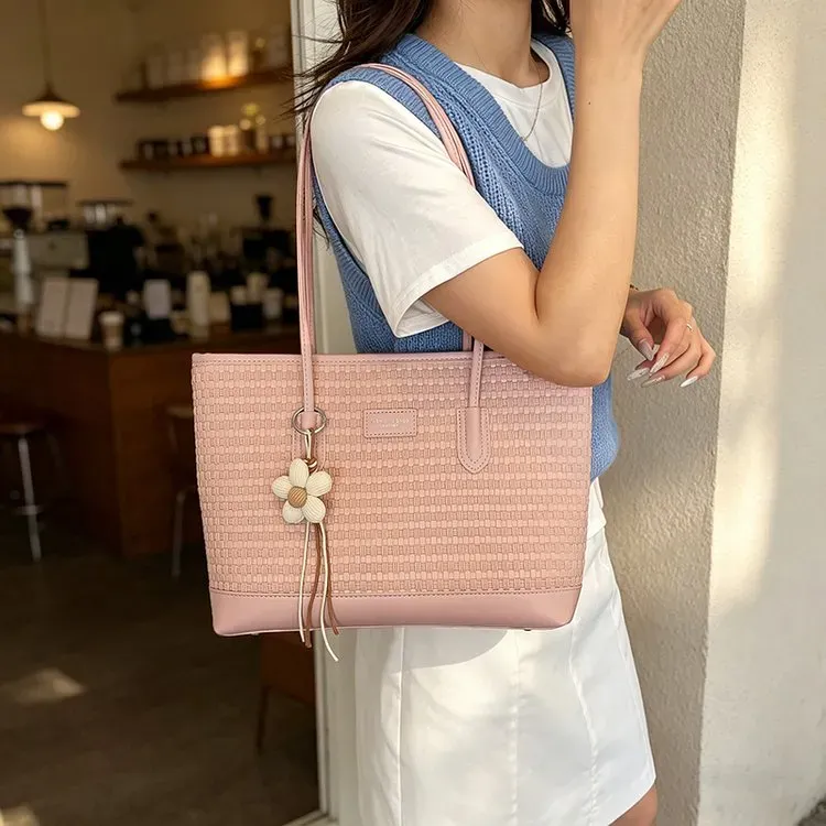 Tas Selempang Wanita Bahan PU Sintetis Tekstur Anyam Warna Hitam Bentuk Kotak Warna Cokelat