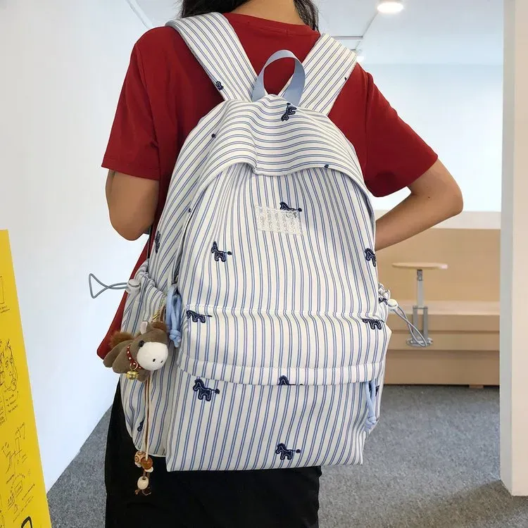 Tas Ransel Wanita Bahan Nylon Motif Print Warna Putih Bentuk Kotak Tali Lebar Motif Floral