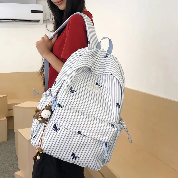 Tas Ransel Wanita Bahan Nylon Motif Print Warna Putih Bentuk Kotak Tali Lebar Motif Floral