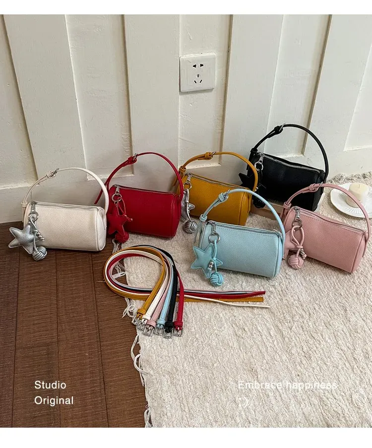 Tas Selempang Wanita Bahan PU Sintetis Polos Warna Hitam Bentuk Bulat Tali Grosir Import