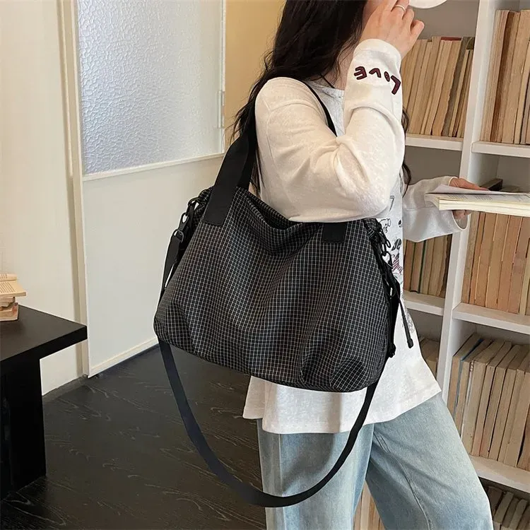 Tas Selempang Wanita Bahan PU Sintetis Polos Warna Biru Bentuk Kotak Tali Lebar Resleting