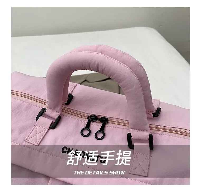 Tas Selempang Wanita Bahan Nylon Polos Warna Hitam Bentuk Kotak Tali Panjang untuk Travel