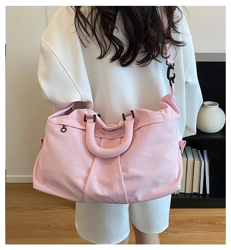 Tas Selempang Wanita Bahan Nylon Polos Warna Hitam Bentuk Kotak Tali Panjang untuk Travel