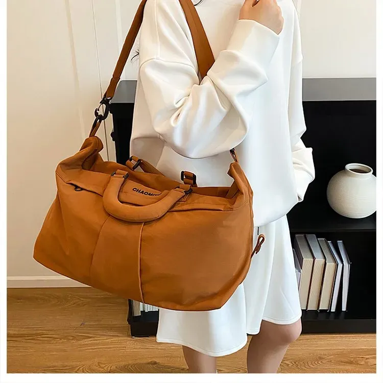 Tas Selempang Wanita Bahan Nylon Polos Warna Hitam Bentuk Kotak Tali Panjang untuk Travel