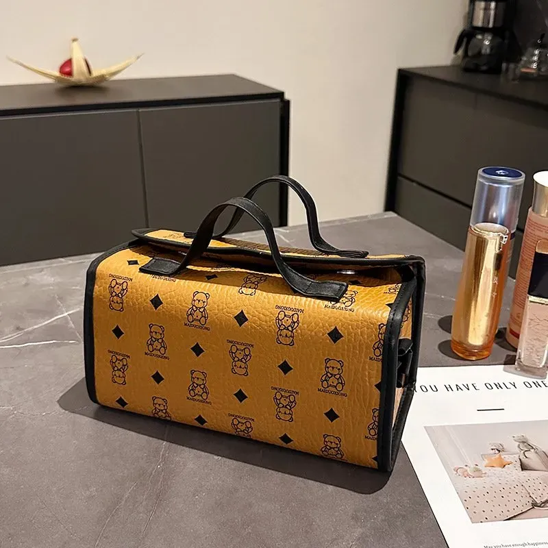 Tas Kosmetik Bahan PU Sintetis Motif Print Warna Kuning Bentuk Kotak Tali Lebar Grosir Import