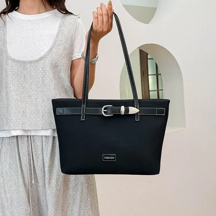 Tas Selempang Wanita Bahan Oxford Polos Warna Hitam Bentuk Kotak Tali Lebar Bahan Kanvas