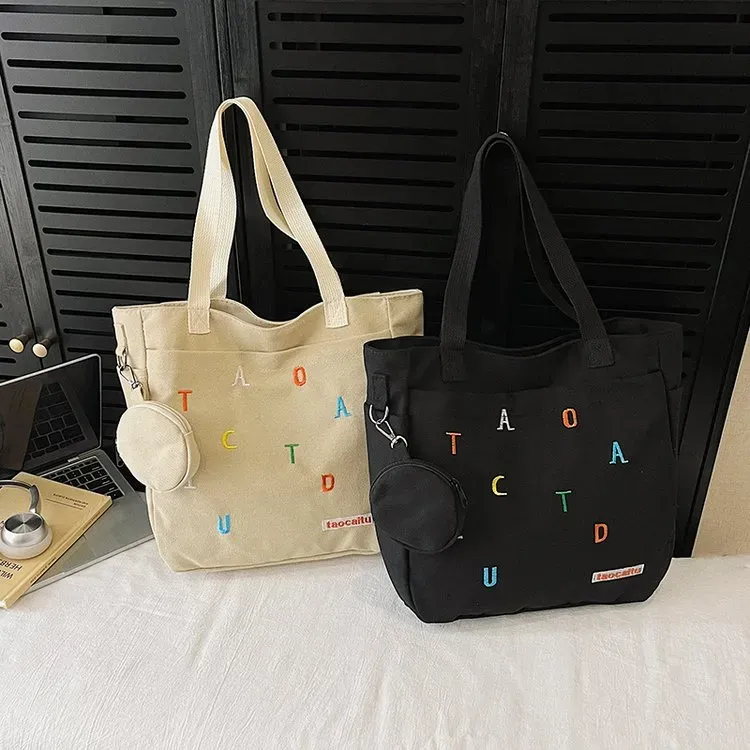 Tas Selempang Wanita Bahan Nylon Polos Warna Hitam Bentuk Kotak Tali Panjang Resleting Grosir