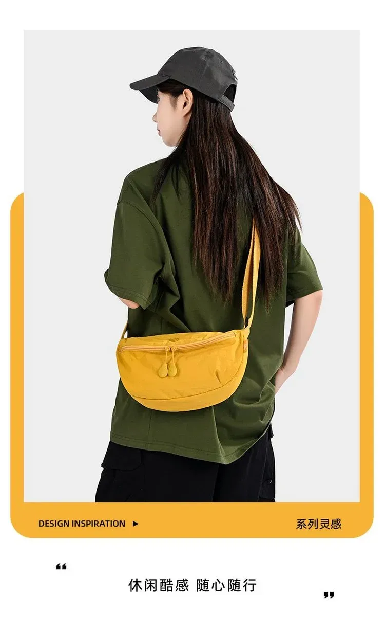 Tas Selempang Wanita Bahan Nylon Polos Warna Hitam Bentuk Crescent Tali Lebar Grosir Import