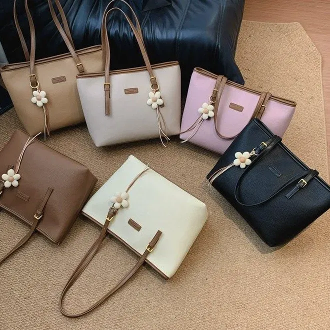 Tas Selempang Wanita Bahan PU Sintetis Polos Warna Hitam Bentuk Kotak Tali Pilihan Reseller