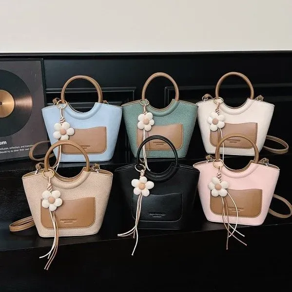 Tas Selempang Wanita Bahan PU Sintetis Polos Warna Hitam Bentuk Kotak Tali Pilihan Reseller