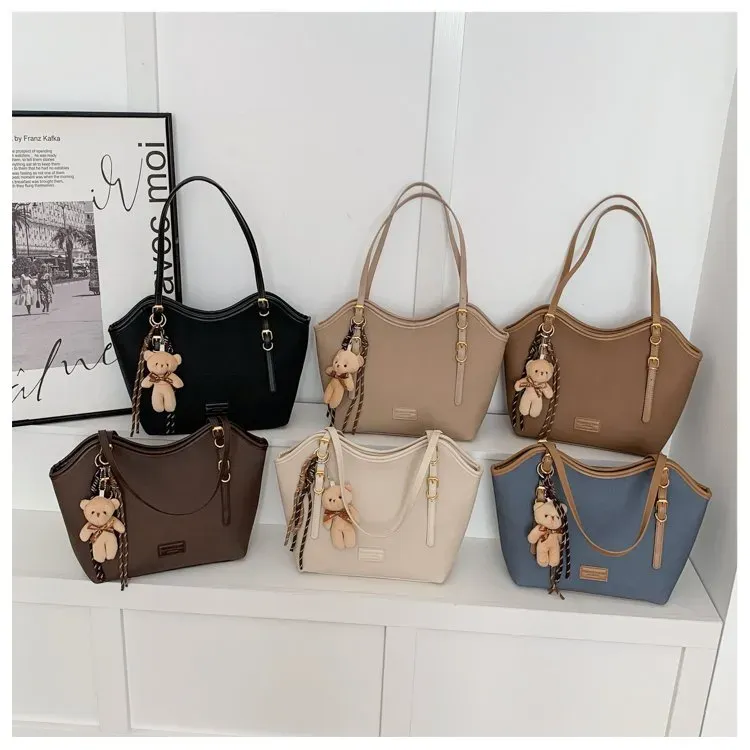 Tas Selempang Wanita Bahan PU Sintetis Polos Warna Hitam Bentuk Kotak Tali Pilihan Reseller kategori tas selempang grosir