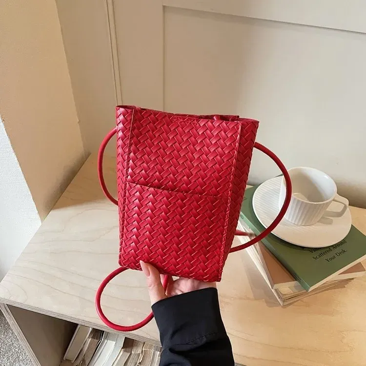 Tas Selempang Wanita Model Quilted Warna Hitam Bentuk Kotak Tali Panjang Grosir Import
