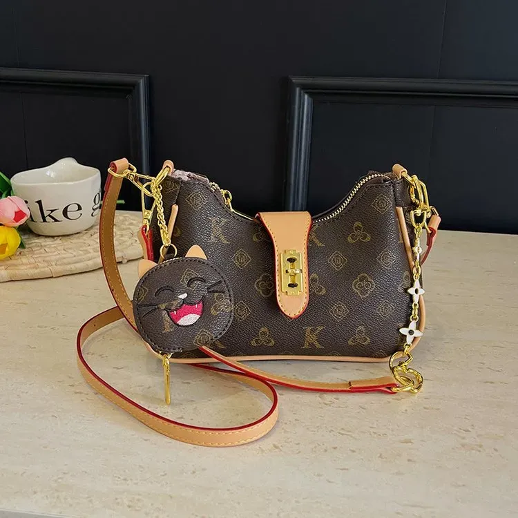 Tas Bucket Wanita Bahan PU Sintetis Motif Print Bentuk Bucket Tali Panjang Grosir Import