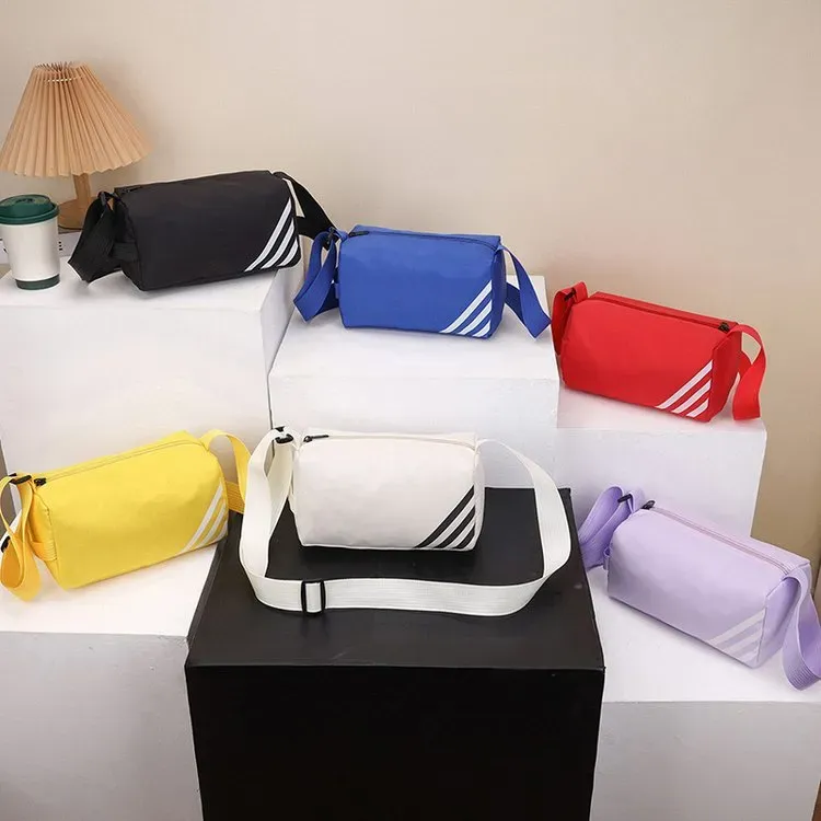 Tas Tote Wanita Bahan PU Sintetis Motif Print Warna Putih Bentuk Kotak Tali Grosir Import