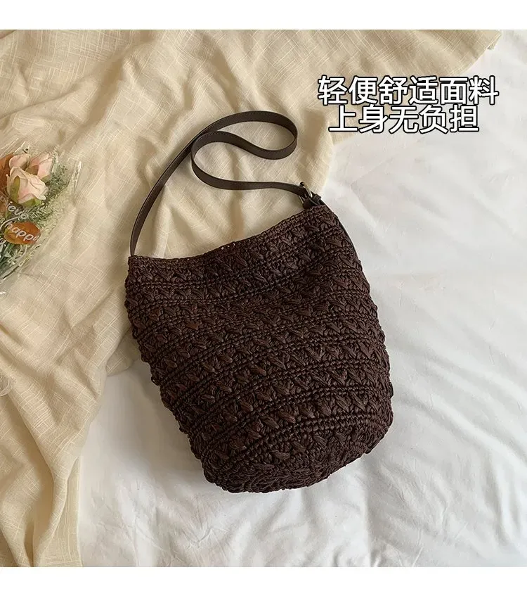 Tas Bucket Wanita Bahan PU Sintetis Tekstur Anyam Bentuk Bucket Tali Panjang Grosir Import