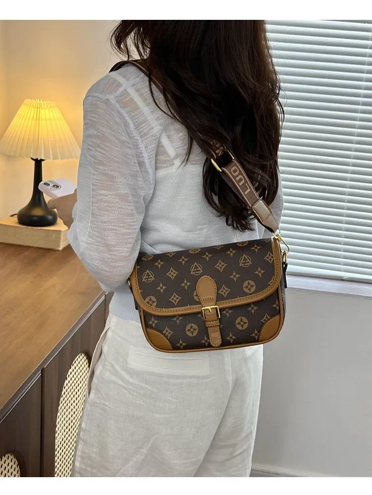 Tas Selempang Wanita Bahan PU Sintetis Motif Print Bentuk Kotak Tali Lebar Grosir Import