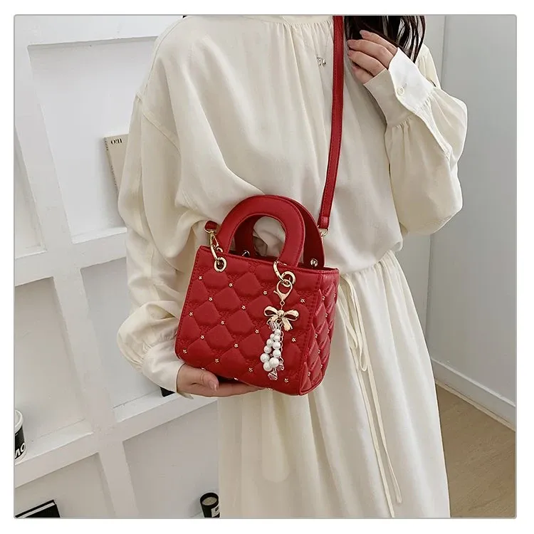 Tas Selempang Wanita Bahan PU Sintetis Model Quilted Warna Pink Bentuk Kotak Resleting Grosir