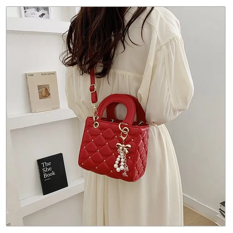 Tas Selempang Wanita Bahan PU Sintetis Model Quilted Warna Pink Bentuk Kotak Resleting Grosir